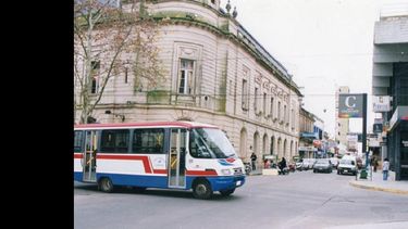 El servicio de colectivos será gratuito mañana, de 7:00 a 20:00, con frecuencias de un día laborable. (LA OPINION)