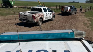 La Policía recuperó un freezer y muebles que pertenecían a la vivienda del campo de la zona de Paraje Manantiales Chico donde trabajó el puestero. La Policía recuperó un freezer y muebles que pertenecían a la vivienda del campo de la zona de Paraje Manantiales Chico donde trabajó el puestero.