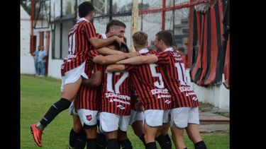 Douglas Haig jugará con el respaldo de su público e intentará regalarse un triunfo. Douglas Haig jugará con el respaldo de su público e intentará regalarse un triunfo.