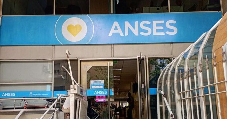 De acuerdo al monto de los haberes, el dinero estará disponible entre el 10 y el 19 para los más bajos, y entre el 24 y el 28 para los que superen la mínima.