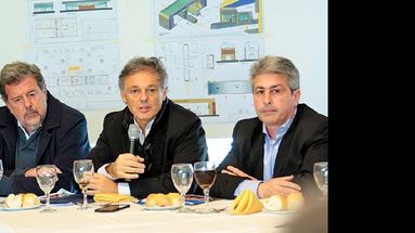 Jorge Elustondo, Francisco Cabrera y Javier Martínez remarcaron la importancia de las Pymes.  (LA OPINION)