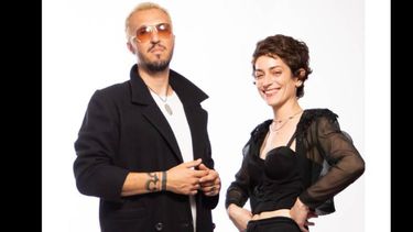 Este viernes Connie y Pablo vuelven a las tablas de Florentino con una nueva propuesta musical. Este viernes Connie y Pablo vuelven a las tablas de Florentino con una nueva propuesta musical.