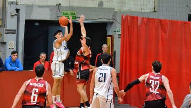 Liga Federal: Faustino Brovarone le dio aire a Somisa Club, pero no alcanzó. Liga Federal: Faustino Brovarone le dio aire a Somisa Club, pero no alcanzó.