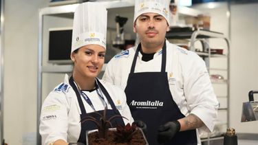 La dupla ganadora de la Copa Argentina del Helado Artesanal 2026 fue la del equipo “Roble”, integrada por Verónica Díaz y Matías Jiménez. La dupla ganadora de la Copa Argentina del Helado Artesanal 2026 fue la del equipo “Roble”, integrada por Verónica Díaz y Matías Jiménez.