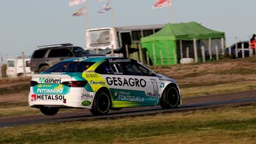 Alfonso Domenech tuvo un fin de semana complicado en el autódromo de Viedma. Alfonso Domenech tuvo un fin de semana complicado en el autódromo de Viedma.