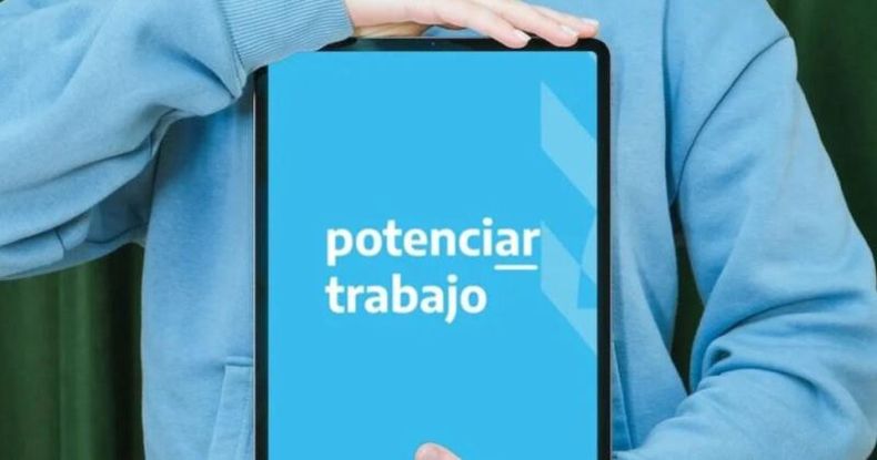 Afirma que es para eliminar intermediarios, sobre todo de organizaciones sociales. Milei celebró que se termina con un curro. Los beneficiarios serán repartidos en dos nuevos programas.