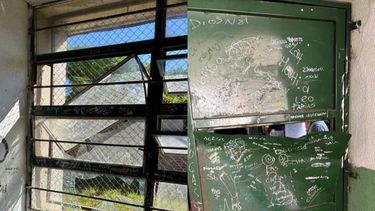 En la Escuela Secundaria 10 de Estanislao del Campo y Schumacher provocaron destrozos y hubo un alumno herido.