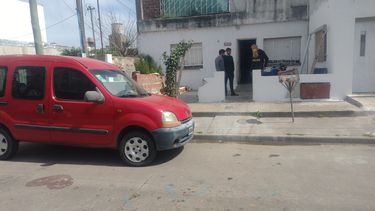 Cuatro días después del robo la Fiscalía 2 y Policía de la DDI Pergamino allanaron la casa del fletero y secuestraron el vehículo utilitario como evidencia del caso por su participación en el caso. Cuatro días después del robo la Fiscalía 2 y Policía de la DDI Pergamino allanaron la casa del fletero y secuestraron el vehículo utilitario como evidencia del caso por su participación en el caso.