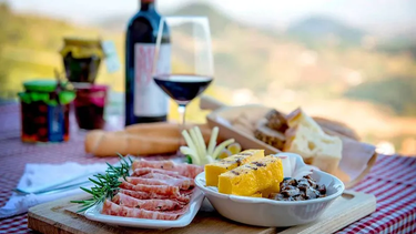 La Provincia invita a vivir Gastronomía 5.0: innovación, vino y experiencias únicas en 5 días. La Provincia invita a vivir Gastronomía 5.0: innovación, vino y experiencias únicas en 5 días.