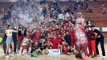 La final del Torneo Clausura se disputó este martes en el DAM, donde Independiente superó 87 a 79 a Ciudad de Campana. La final del Torneo Clausura se disputó este martes en el DAM, donde Independiente superó 87 a 79 a Ciudad de Campana.