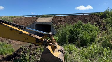 En la autopista la obra se extenderá durante los próximos días hasta alcanzar la nivelación definitiva del terraplén y su compactación final, etapa previa a las tareas de perfilado y reacondicionamiento de banquinas.