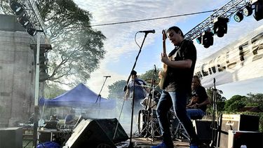 Rula Rusa, formación de amplia trayectoria en la escena regional. Rula Rusa, formación de amplia trayectoria en la escena regional.