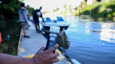 Prefectura Naval Argentina reforzó los operativos de fiscalización en la región. Los controles se realizan frente a las costas de San Nicolás, Ramallo, San Pedro y otras localidades de la región, con especial atención en embarcaciones deportivas y motos de agua. Prefectura Naval Argentina reforzó los operativos de fiscalización en la región. Los controles se realizan frente a las costas de San Nicolás, Ramallo, San Pedro y otras localidades de la región, con especial atención en embarcaciones deportivas y motos de agua.