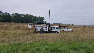 El robo de cables dejó sin servicio eléctrico a los residentes del barrio Aeroclub. El robo de cables dejó sin servicio eléctrico a los residentes del barrio Aeroclub.