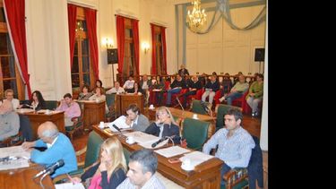 Los ediles se reunirán desde las 19:30. (LA OPINION)