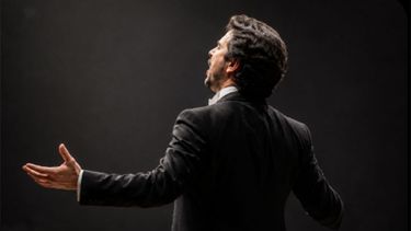 Diego Parrillo y Román Moreno Rubio encabezarán este jueves la Tertulia Lírica – Gala patria, una velada musical en homenaje a la Revolución de Mayo en el Conservatorio de Música Pergamino. Diego Parrillo y Román Moreno Rubio encabezarán este jueves la Tertulia Lírica – Gala patria, una velada musical en homenaje a la Revolución de Mayo en el Conservatorio de Música Pergamino.