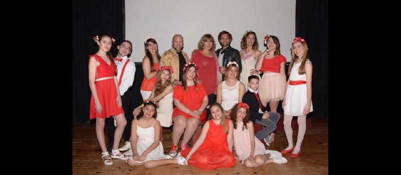 Barbarrosa, Rinaldi y Rivas, junto a los alumnos de la Escuela de Comedia Musical presentarán Una muestra de amor. (ESCUELA DE COMEDIA MUSICAL PERGAMINO)
