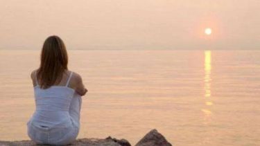 La Nueva Tierra plantea que la transformación de la conciencia individual es la base de una nueva forma de habitar el mundo. La Nueva Tierra plantea que la transformación de la conciencia individual es la base de una nueva forma de habitar el mundo.