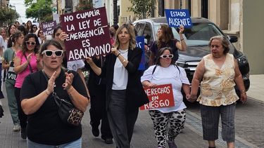 En San Nicolás se replicaron varias marchas convocadas en el marco de protestas federales por reclamos vinculados a la discapacidad. En San Nicolás se replicaron varias marchas convocadas en el marco de protestas federales por reclamos vinculados a la discapacidad.