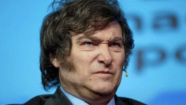 El Gobierno avanzará con una recompra de deuda en el mercado secundario, financiada con préstamos multilaterales y coordinada por J.P. Morgan. El Gobierno avanzará con una recompra de deuda en el mercado secundario, financiada con préstamos multilaterales y coordinada por J.P. Morgan.