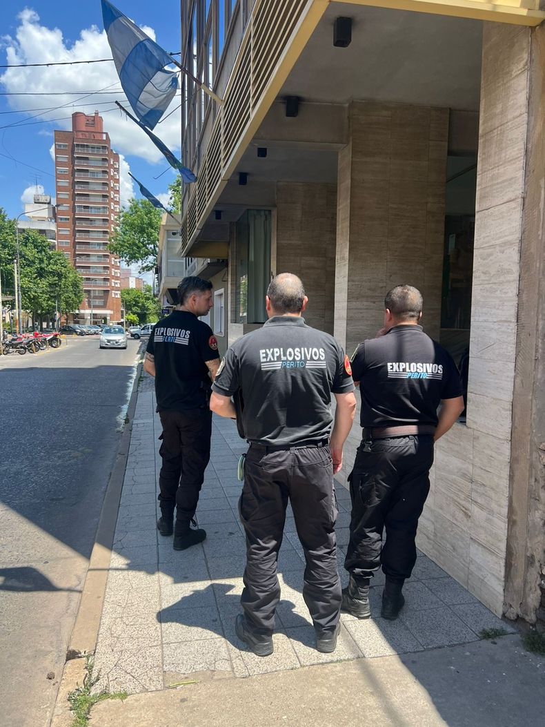 Los especialistas explicaron el resultado del informe pericial de explosivos.