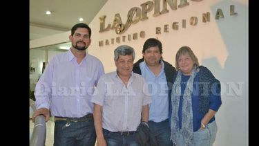 Andrés Silva, Víctor de Gennaro, Antonio Navarro y Graciela Iturraspe, durante su visita a LA OPINION. (LA OPINION)