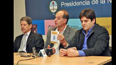 Mauricio Davreux, Raimundo Marmori y Lisandro Bormioli durante la presentación de la GEL. (PRENSA DESARROLLO SOCIAL)