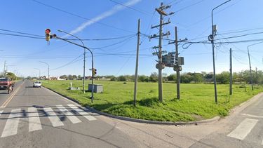 En agosto pasado, en medio de la campaña electoral bonaerense, funcionarios de la Dirección de Cultura y Educación de la provincia de Buenos Aires y autoridades educativas de Región y Distrito presentaron en San Nicolás el proyecto de edificio propio para la escuela especial que funcionara en el anexo del hospital San Felipe. En agosto pasado, en medio de la campaña electoral bonaerense, funcionarios de la Dirección de Cultura y Educación de la provincia de Buenos Aires y autoridades educativas de Región y Distrito presentaron en San Nicolás el proyecto de edificio propio para la escuela especial que funcionara en el anexo del hospital San Felipe.