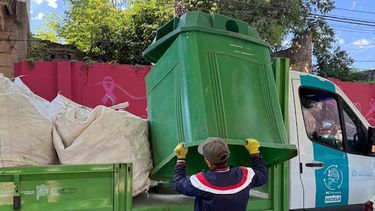 La Municipalidad de San Pedro confirmó el retiro del Punto Verde ubicado en Plaza Constitución, una medida motivada por el accionar de vecinos que utilizaron el sector para arrojar residuos de manera irregular. La Municipalidad de San Pedro confirmó el retiro del Punto Verde ubicado en Plaza Constitución, una medida motivada por el accionar de vecinos que utilizaron el sector para arrojar residuos de manera irregular.