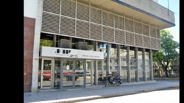 El organismo aclara que ningún funcionario está autorizado a recibir dinero. (LA OPINION)