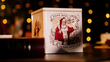 En el marco de las celebraciones navideñas, el Municipio impulsó una propuesta original que combinó identidad local, festejos y solidaridad: el lanzamiento de un pan dulce en lata con diseño inspirado en la ciudad. En el marco de las celebraciones navideñas, el Municipio impulsó una propuesta original que combinó identidad local, festejos y solidaridad: el lanzamiento de un pan dulce en lata con diseño inspirado en la ciudad.