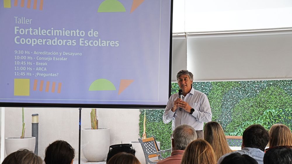 En el marco del programa Academia de Desarrollo Institucional que impulsa Ternium desde el 2018, se llevó adelante un taller de capacitación para cooperadoras escolares que fue organizado en conjunto con el Consejo Escolar de San Nicolás y tuvo como disertantes al equipo técnico del Consejo y de ARCA. En el marco del programa Academia de Desarrollo Institucional que impulsa Ternium desde el 2018, se llevó adelante un taller de capacitación para cooperadoras escolares que fue organizado en conjunto con el Consejo Escolar de San Nicolás y tuvo como disertantes al equipo técnico del Consejo y de ARCA.