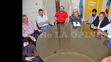 Representantes gremiales mantuvieron reuniones con funcionarios; según el Municipio hay quienes ya hicieron consultas. (LA OPINION)