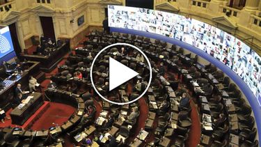 La sesión comenzará a las 13:00. La sesión comenzará a las 13:00.