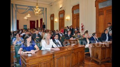 Juraron los nuevos concejales y Tezón fue reelecto presidente del HCD