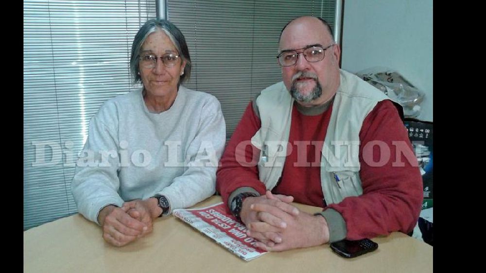 La luchadora de la Izquierda, Nora Biaggio, acompañada de Glavinovich. (LA OPINION)