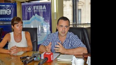 Carolina Cocconi y Raúl Scaglia, directivos de la Cámara de Comercio. (LA OIPINION)
