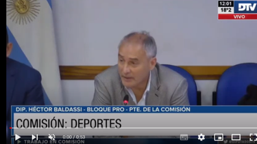 Los miembros de la comisión avalaron una serie de proyectos de resolución y declaración. Los miembros de la comisión avalaron una serie de proyectos de resolución y declaración.