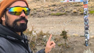 Jesús Ledesma en el final del viaje que bautizó “Corriendo Ruta 40” y fue mucho más que una aventura física. Jesús Ledesma en el final del viaje que bautizó “Corriendo Ruta 40” y fue mucho más que una aventura física.