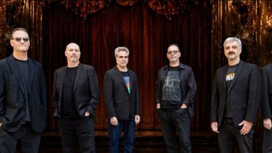 Ave Fénix Música celebra sus 10 años con un evento solidario a beneficio de la Asociación Cultural Rumbo. Ave Fénix Música celebra sus 10 años con un evento solidario a beneficio de la Asociación Cultural Rumbo.