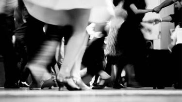 Bailes de antaño en el Centro de Jubilados y Pensionados. Los organizadores invitan a los asistentes a vestirse en blanco y negro. Bailes de antaño en el Centro de Jubilados y Pensionados. Los organizadores invitan a los asistentes a vestirse en blanco y negro.