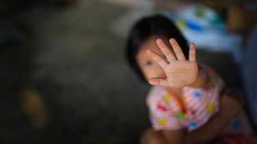 El caso de violencia doméstica fue denunciado por el abuelo de la criatura. El caso de violencia doméstica fue denunciado por el abuelo de la criatura.