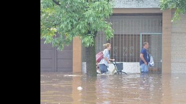 La línea especial de créditos blandos se activó luego de la inundación de diciembre.  (ARCHIVO LA OPINION)