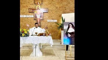 El fin de semana pasado, el cuadro y la reliquia, pasaron por la Parroquia Luján. El fin de semana pasado, el cuadro y la reliquia, pasaron por la Parroquia Luján.