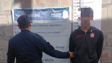 Joven aprehendido en San Pedro Joven aprehendido en San Pedro