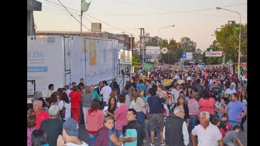 El éxito de ArteNoche en Centenario propició la organización de la segunda edición de este mega evento. (ARCHIVO LA OPINION)