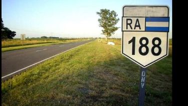 Esta ruta es una de las más importantes de la región y el tránsito es permanente por el paso de camiones de carga, transporte de pasajeros y autos particulares.