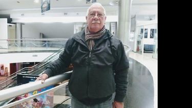 Omar Ochoa, de visita en LA OPINION donde compartió una charla sobre su historia de vida. (LA OPINION) Omar Ochoa, de visita en LA OPINION donde compartió una charla sobre su historia de vida. (LA OPINION)