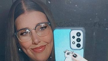 La historia de Natalia es también la historia de muchas otras personas que, como ella, buscan su identidad con dignidad. La historia de Natalia es también la historia de muchas otras personas que, como ella, buscan su identidad con dignidad.