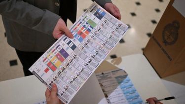 La Libertad Avanza se impone en San Pedro y Santa Lucía con amplio margen La Libertad Avanza se impone en San Pedro y Santa Lucía con amplio margen